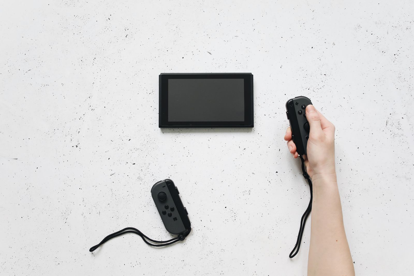 Nintendo Switch sa odvojenim Joy-Con kontrolerima